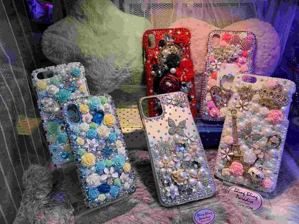 Glittering custom made mobile phone cases with sparkling flowers, available at Bling Bling Paradise, Tokyo Street Pavilion KL