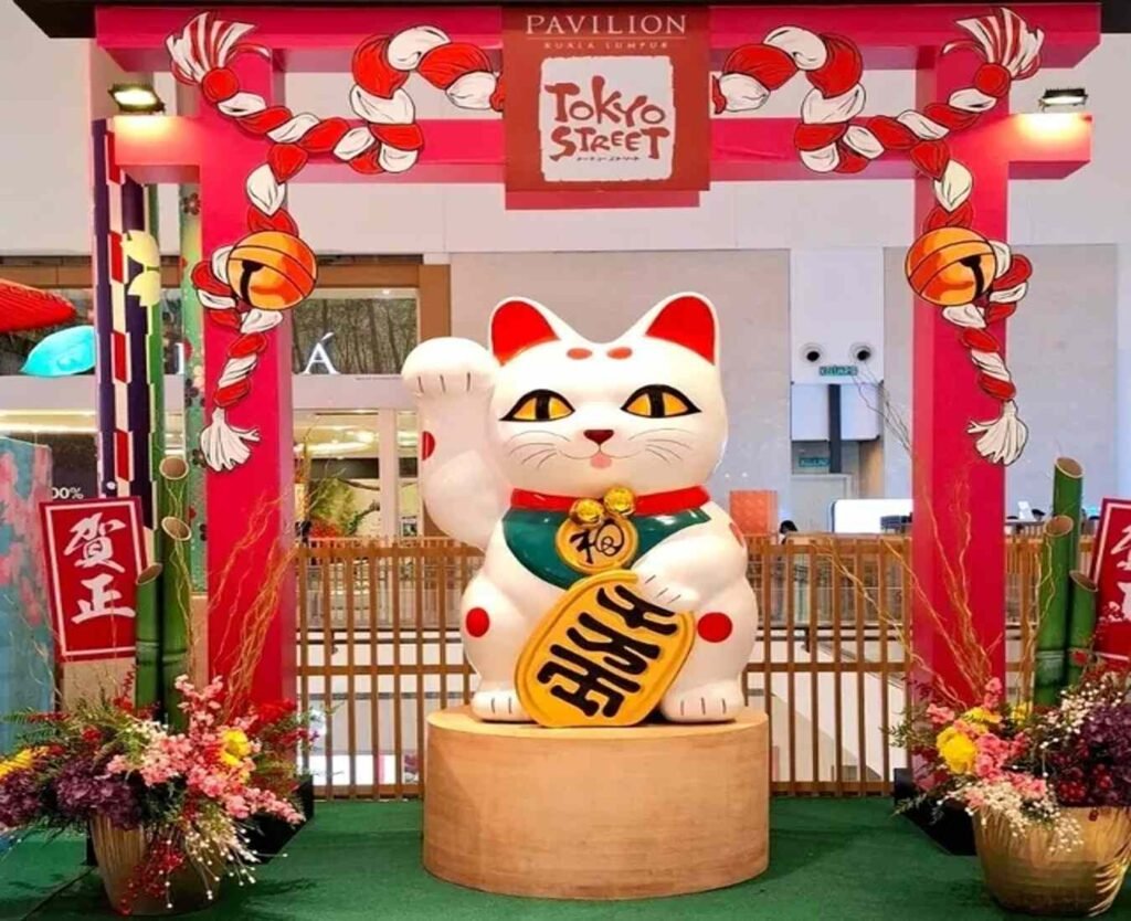 Maneki Neko (Lucky Cat or Beckoning Cat) at Tokyo Street Pavilion Kuala Lumpur