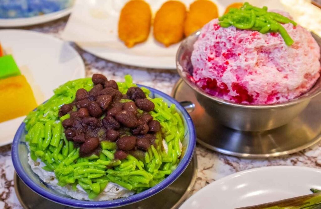 Red Bean Cendol and Ais Kacang With Rose Syrup at Toast Place, Pavilion KL