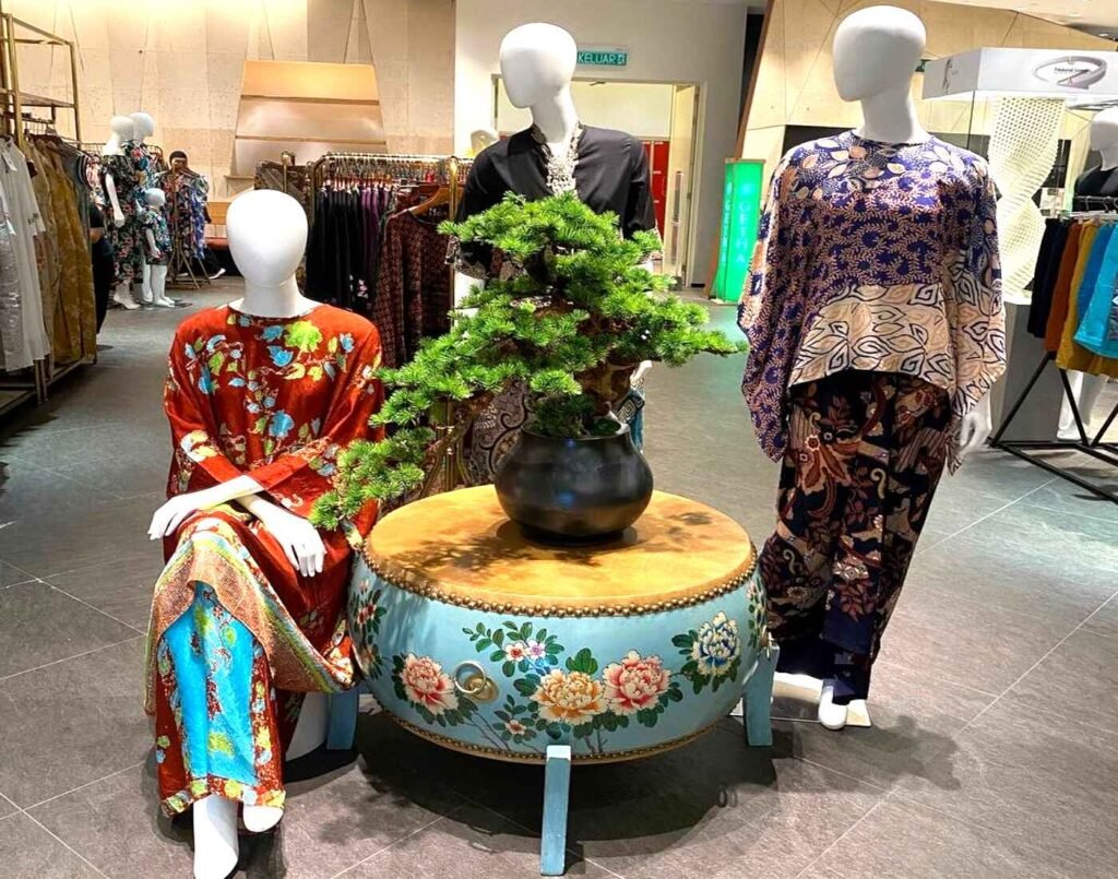 Mannequins dressed in Cynthia Tang’s stunning variety of baju kebaya made with luxurious fabrics designed with batik and songket motifs, displayed at The Design, Lower Ground Floor, Isetan The Japan Store Lot 10, Bukit Bintang, Kuala Lumpur.