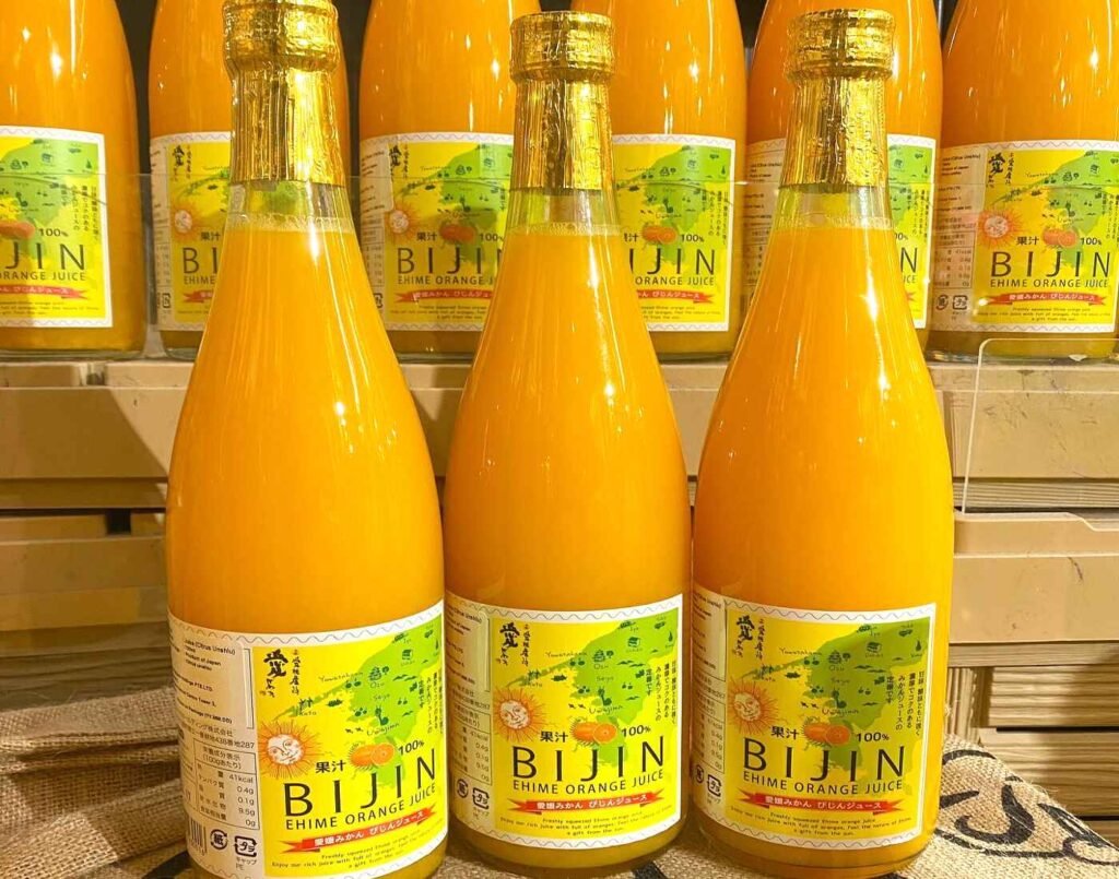100% straight mandarin orange (mikan) juice by Bijin produced in Ehime Prefecture, widely known as the ‘Citrus Kingdom’ of Japan, famous for its high-quality citrus fruits.