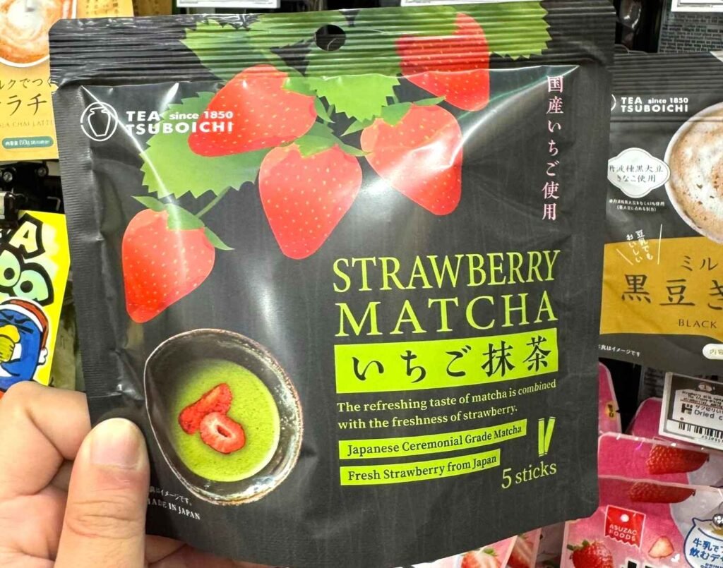 Japanese Strawberry Matcha Powdered Tea Mix by Tsuboichi (5 sticks), made with ceremonial grade matcha, fresh strawberries and beet sugar from Japan. Available at Jonetz By Don Don Donki Lot 10, a Japanese supermarket in Bukit Bintang, Kuala Lumpur.